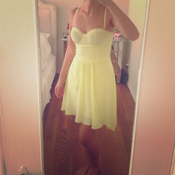 Light lime green BeBe dress