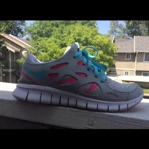 Youth size 5 (womens size 4) Nike Free-Runs