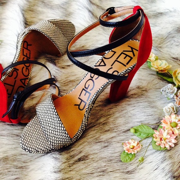 Kelsi Dagger Chunky Heels - Picture 3 of 4