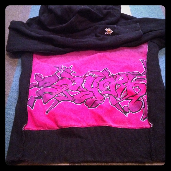 Graffiti zip up size medium