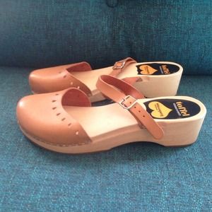Swedish Hasbeens Mary Jane Clog
