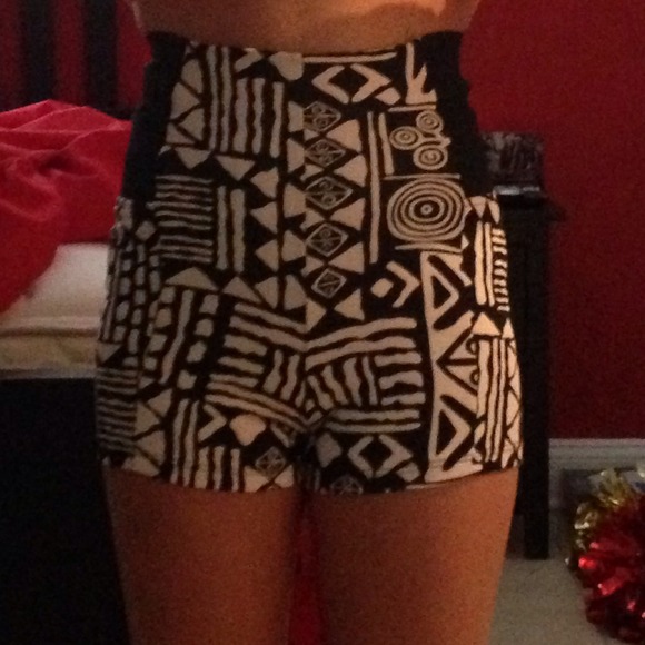 Tribal high waisted shorts 🔱