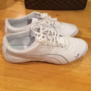 Worn once white puma sneakers. Excellent condition