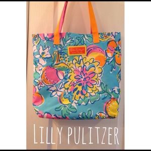 Lilly Pulitzer and Estée Lauder Tote bag!