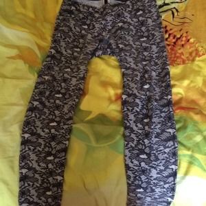 Love culture leggings