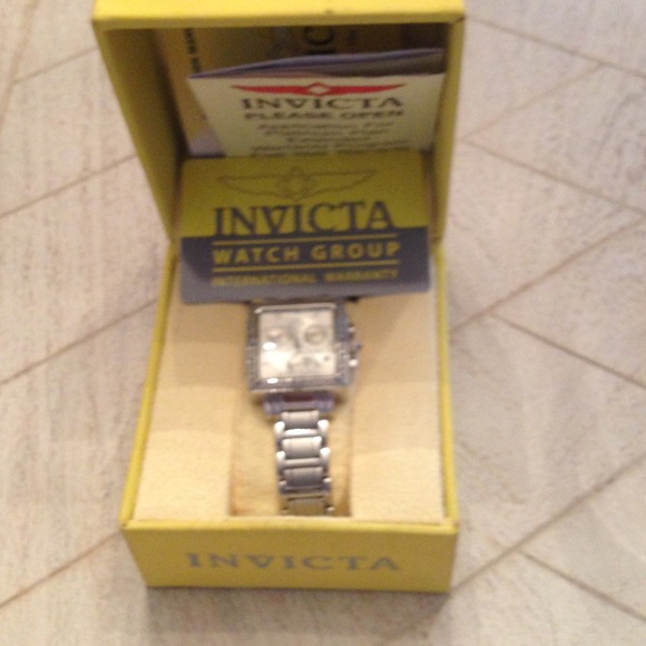 **SOLD In bundle Invicta watch - Picture 2 of 2