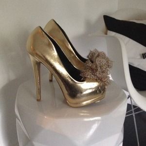 Revamped gold heels