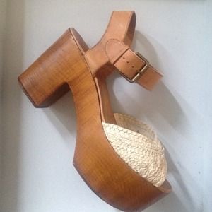 MIA Sandals Size 9