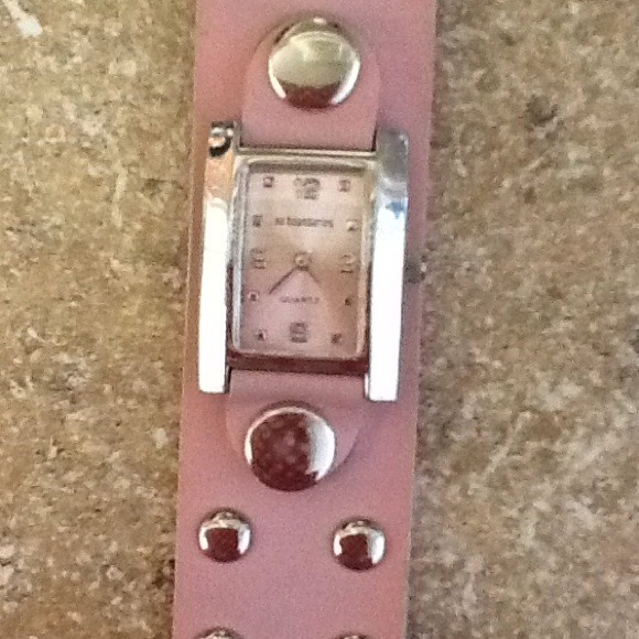 Pink Studded no boundaries watch - Picture 3 of 4