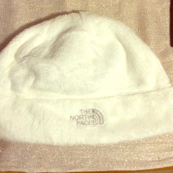 ****ON HOLD***** NORTH FACE White Fuzzy Hat