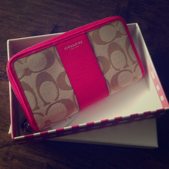 Hot Pink Coach Wallet