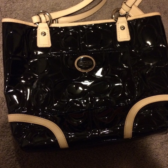 Trying to sell these coach bags before I move!