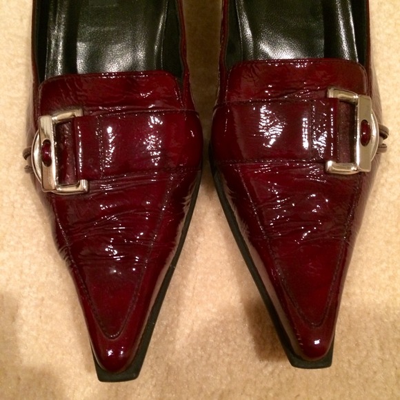 Dark Red Pointy Shoes - Picture 3 of 3