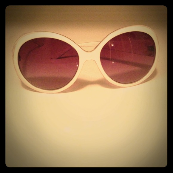 Betsey Johnson sunglasses