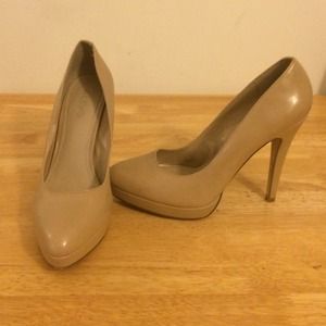 Nude aldo pumps