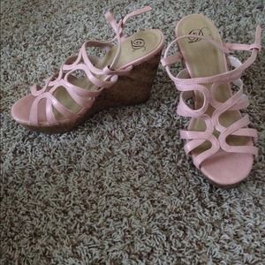 Pink wedges