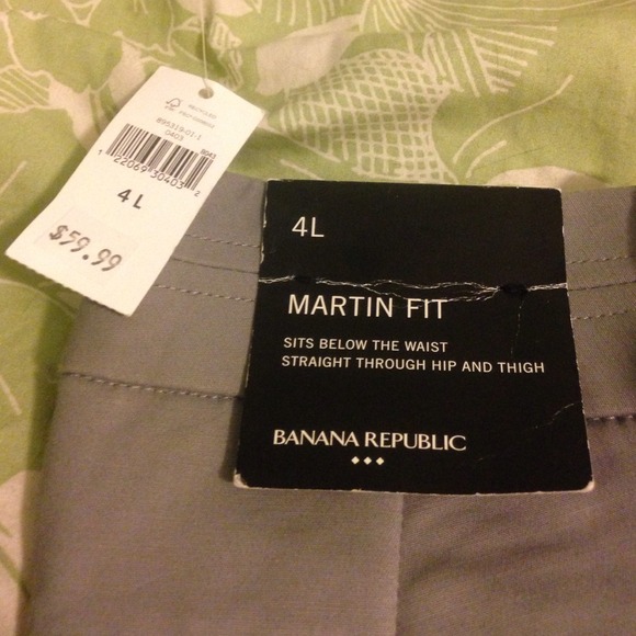 Banana Republic Martin fit gray slacks. Size 4Long