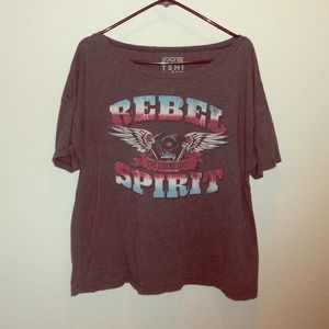 Rebel Spirit T-shirt very lose and comfy