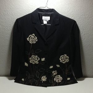 Adrianna Papell vintage black blazer w/embroidery