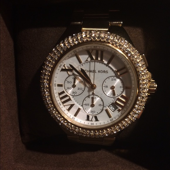 🚫SOLD🚫 MK Gold Watch with rhinestones - Picture 3 of 4