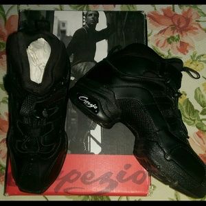 Capezio dance sneakers  dance 5.5