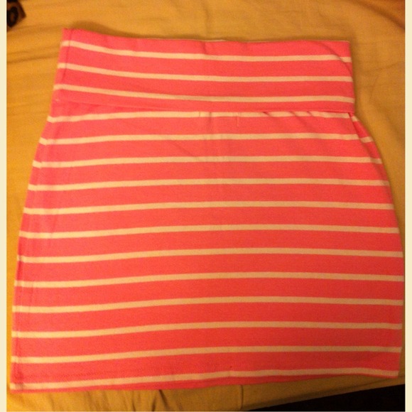 Mini skirt NWOT