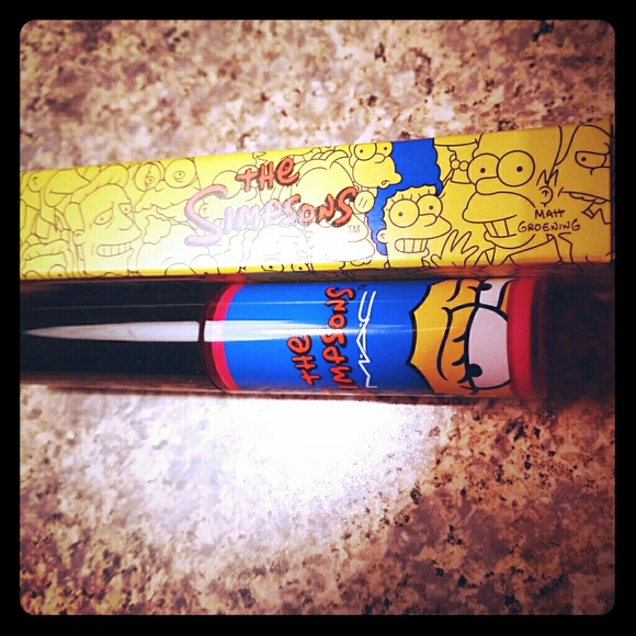 Mac makeup simpson lipglass Red Blazer