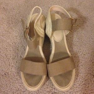 🚫SOLD🚫 New York & Company Wedges