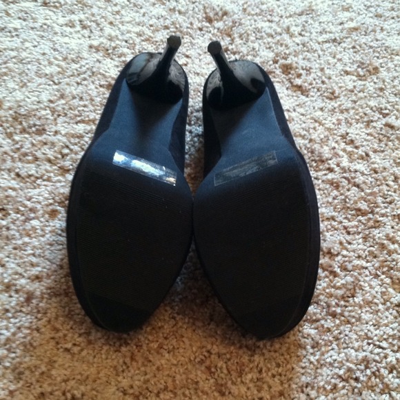 Black pumps - Picture 4 of 4