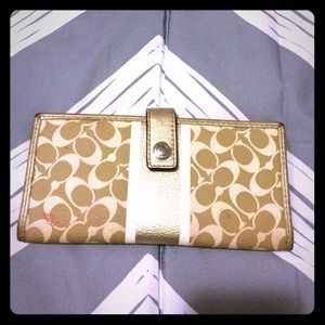 Authentic coach wallet.