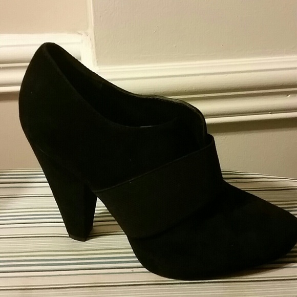 Black suede Jessica Simpson booties