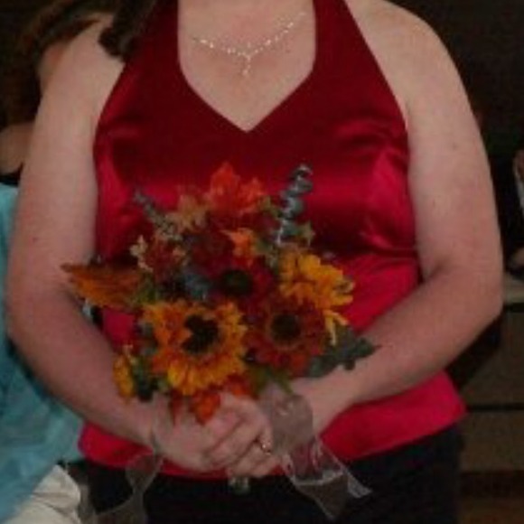 Custom fitted halter top, cranberry - Picture 3 of 4