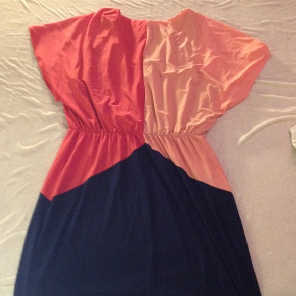 Color-Block MSK Dress💋Sold in Bundle!💋 - Picture 2 of 3