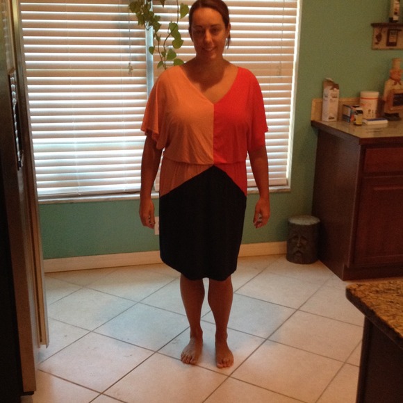 Color-Block MSK Dress💋Sold in Bundle!💋 - Picture 3 of 3