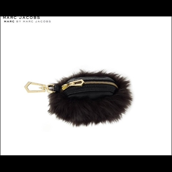 💯%  "Marc by Marc Jacob  faux fur coin pouch "