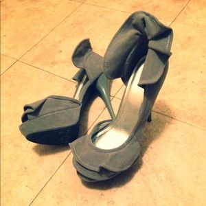 Grey Shiekh Ruffled High Heels!!!