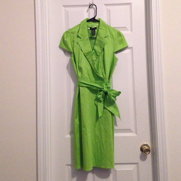 Neon green dress with belt tie and side pockets 10
