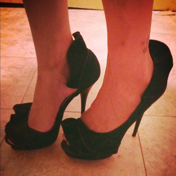 Black Shiekh Suede High Heels!!! 👌🌸🌸 - Picture 2 of 3