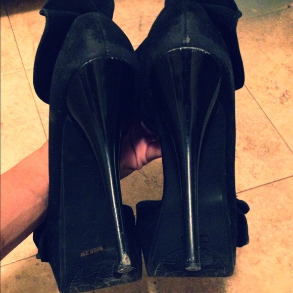 Black Shiekh Suede High Heels!!! 👌🌸🌸 - Picture 3 of 3