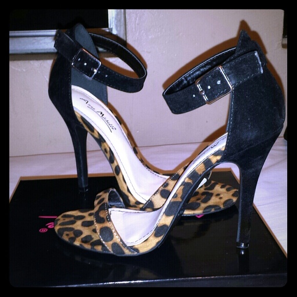 Anne Michelle Heels