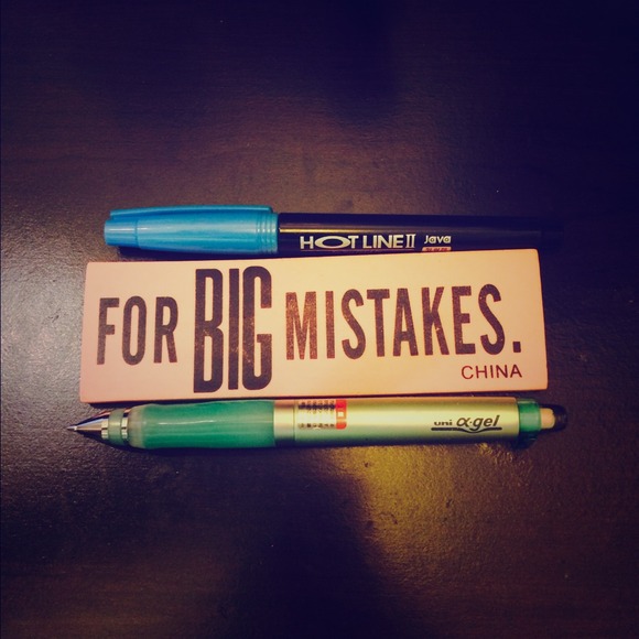 💜a uni jell, a blue highlighter, and an eraser💜