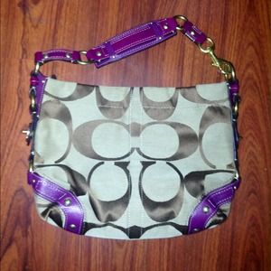 Signature Coach Carly handbag in purple/khaki