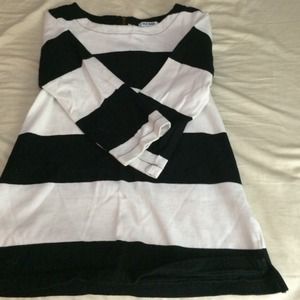 Old Navy black and white striped sweater