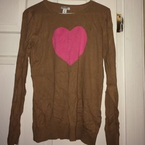 Brown sweater with pink heart