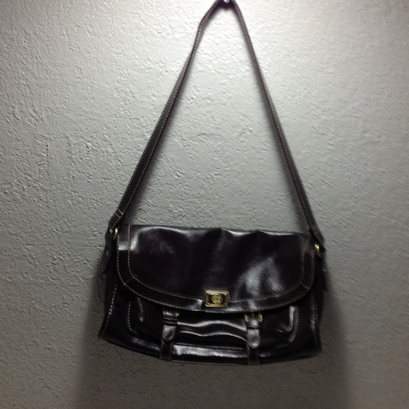 Brown hobo purse with medium length strap