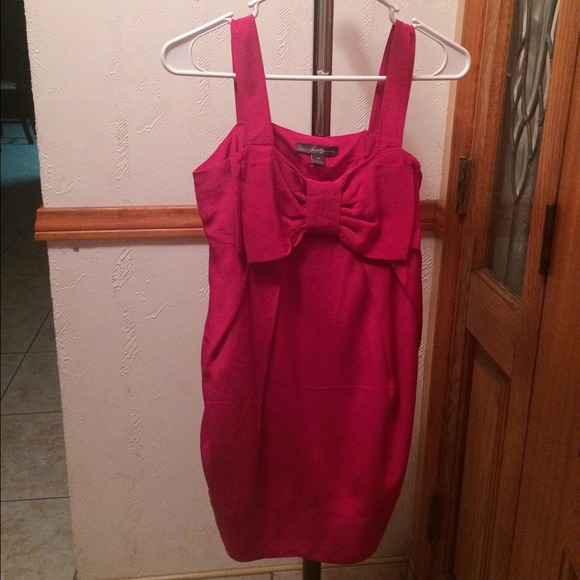 Pink Bow Dress. Never worn. Forever 21.