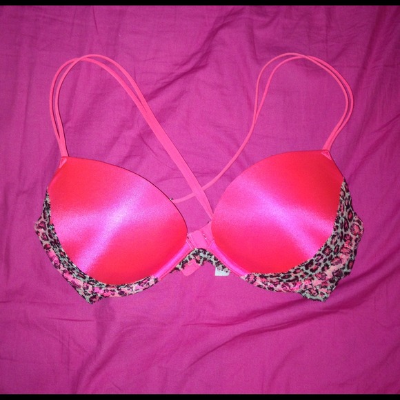 Victoria secret heart breaker push up bra!