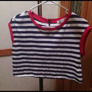Red white and blue short sleeved crop top