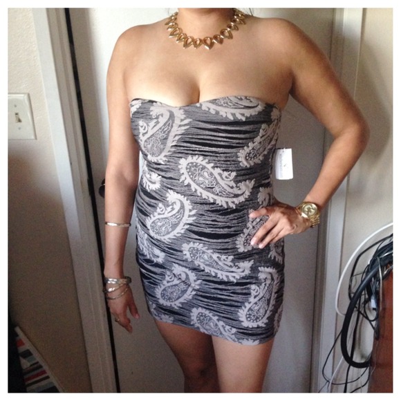 Super Cue and Unique Pattern Strapless Dress