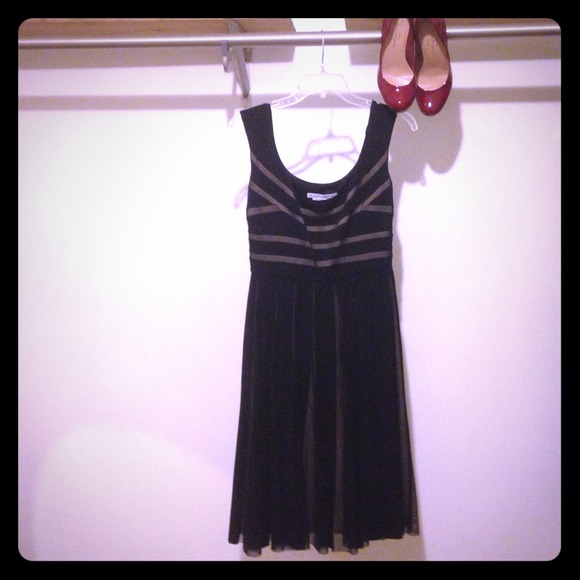 Maggie London Dress - Picture 1 of 3